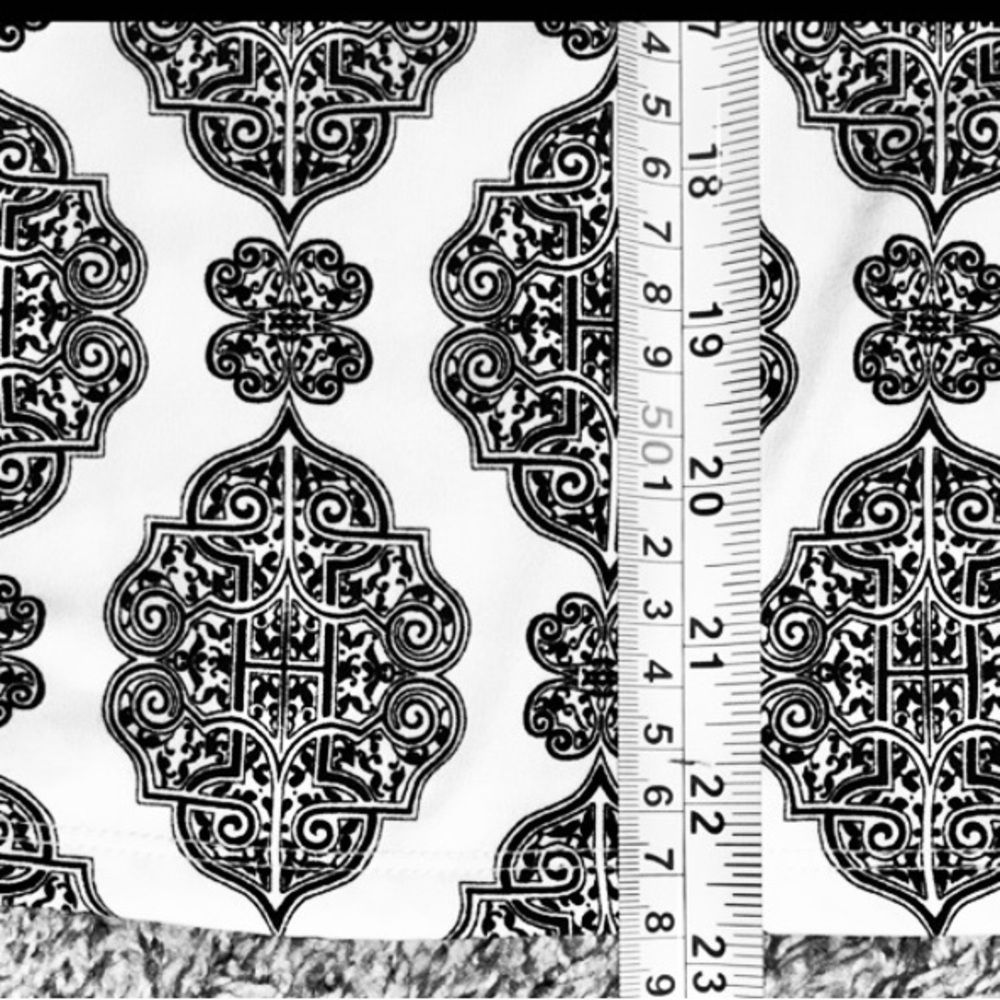White House Black Market Elegant Top - Picture 3 of 9